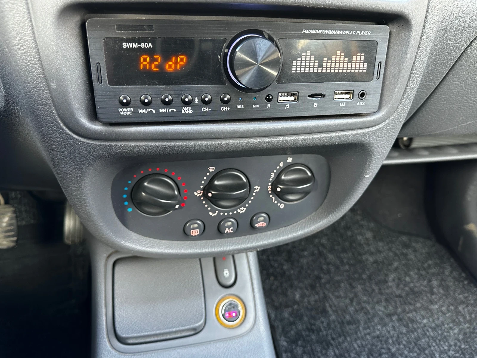 Renault Clio Бензин 1.2, снимка 11 - Автомобили и джипове - 53867296