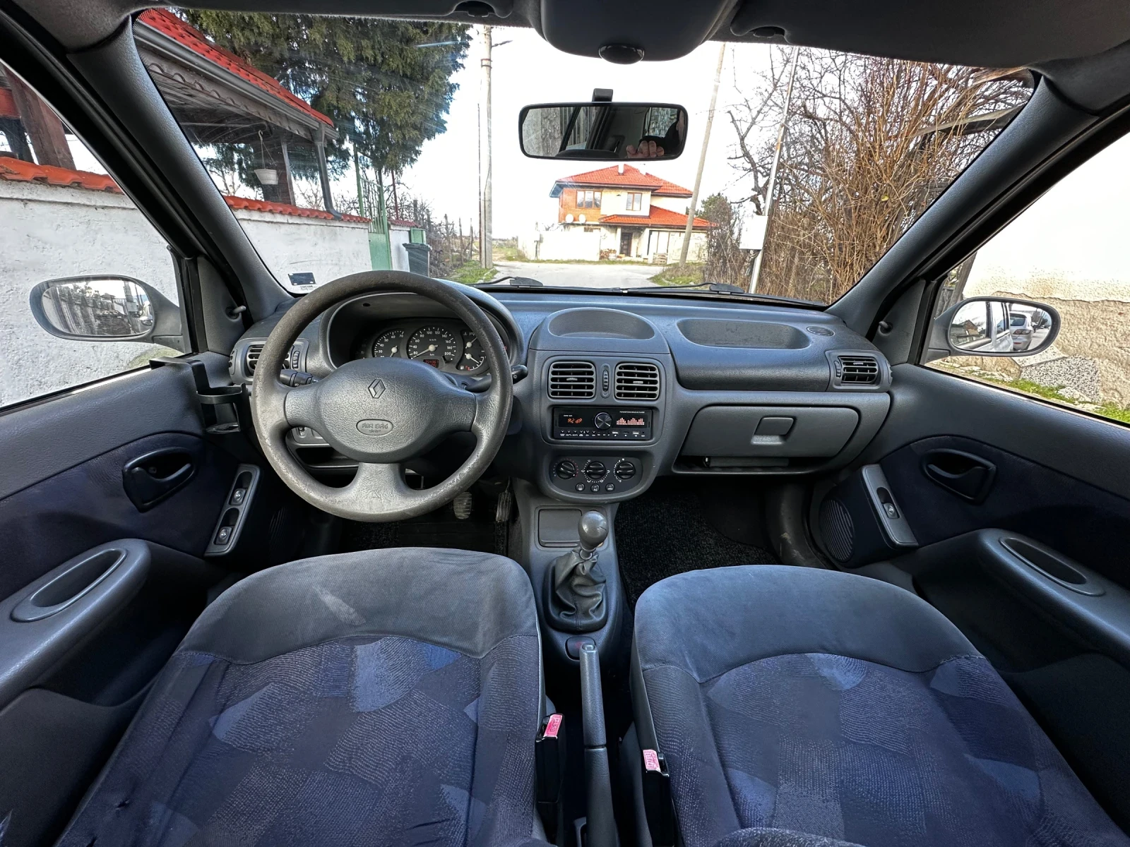 Renault Clio Бензин 1.2 - изображение 9