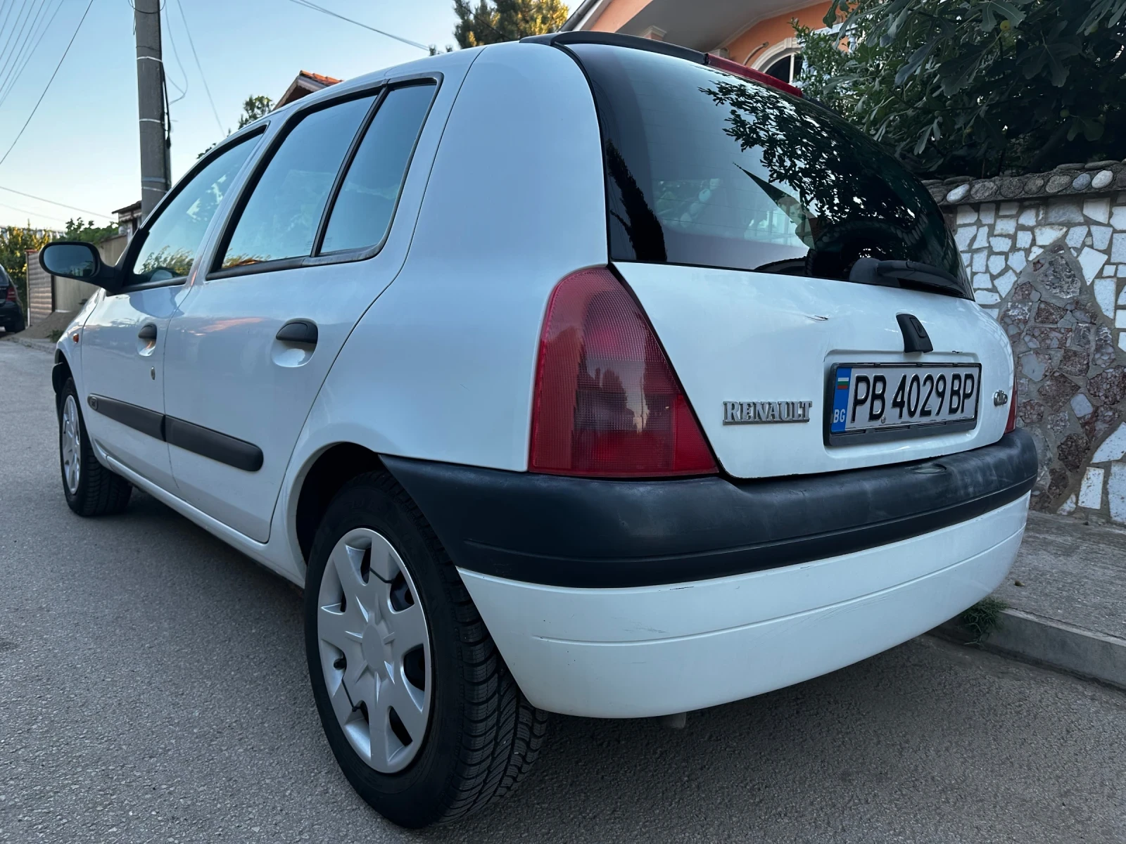 Renault Clio Бензин 1.2 - изображение 7