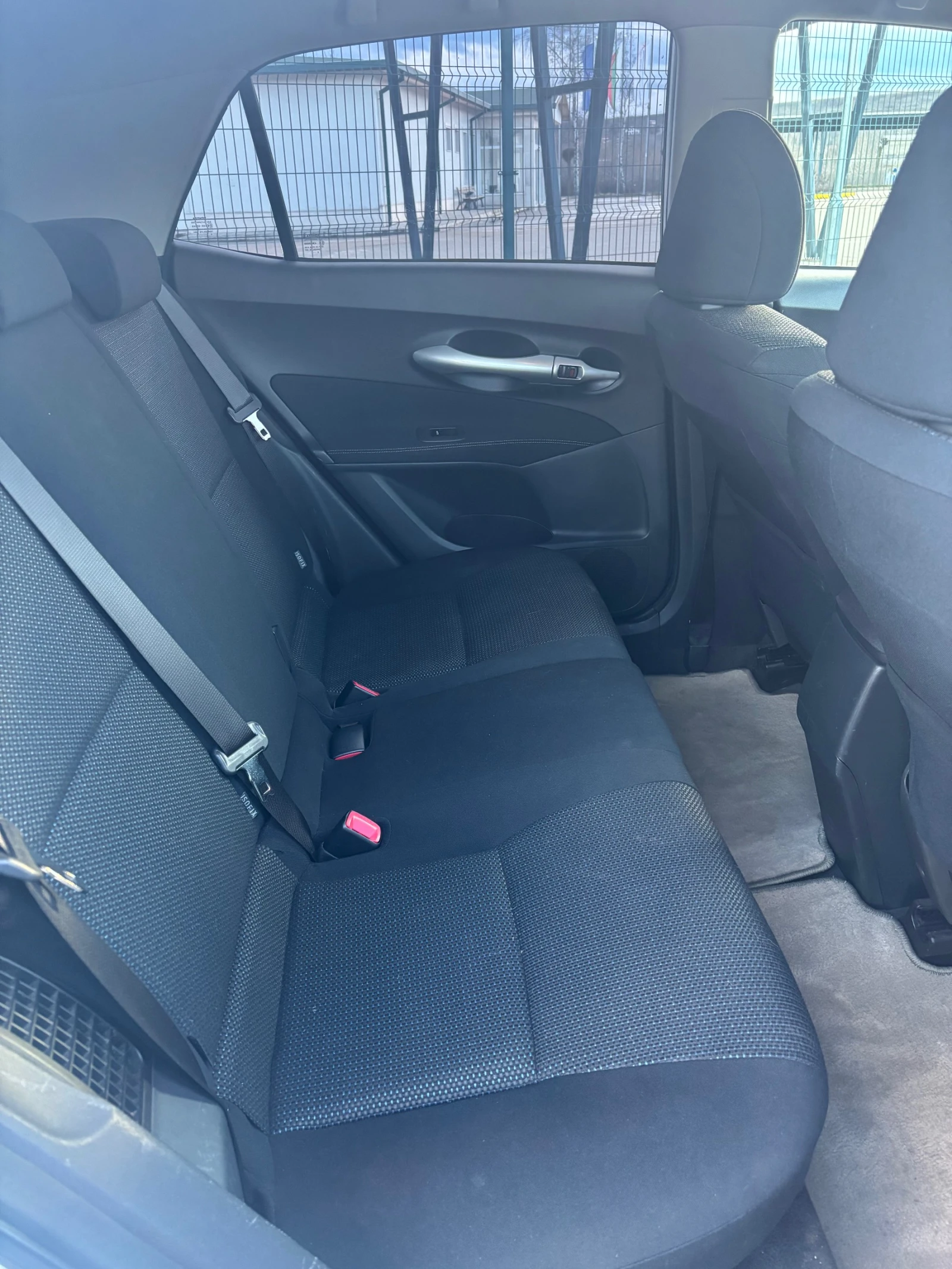 Toyota Auris  - изображение 9