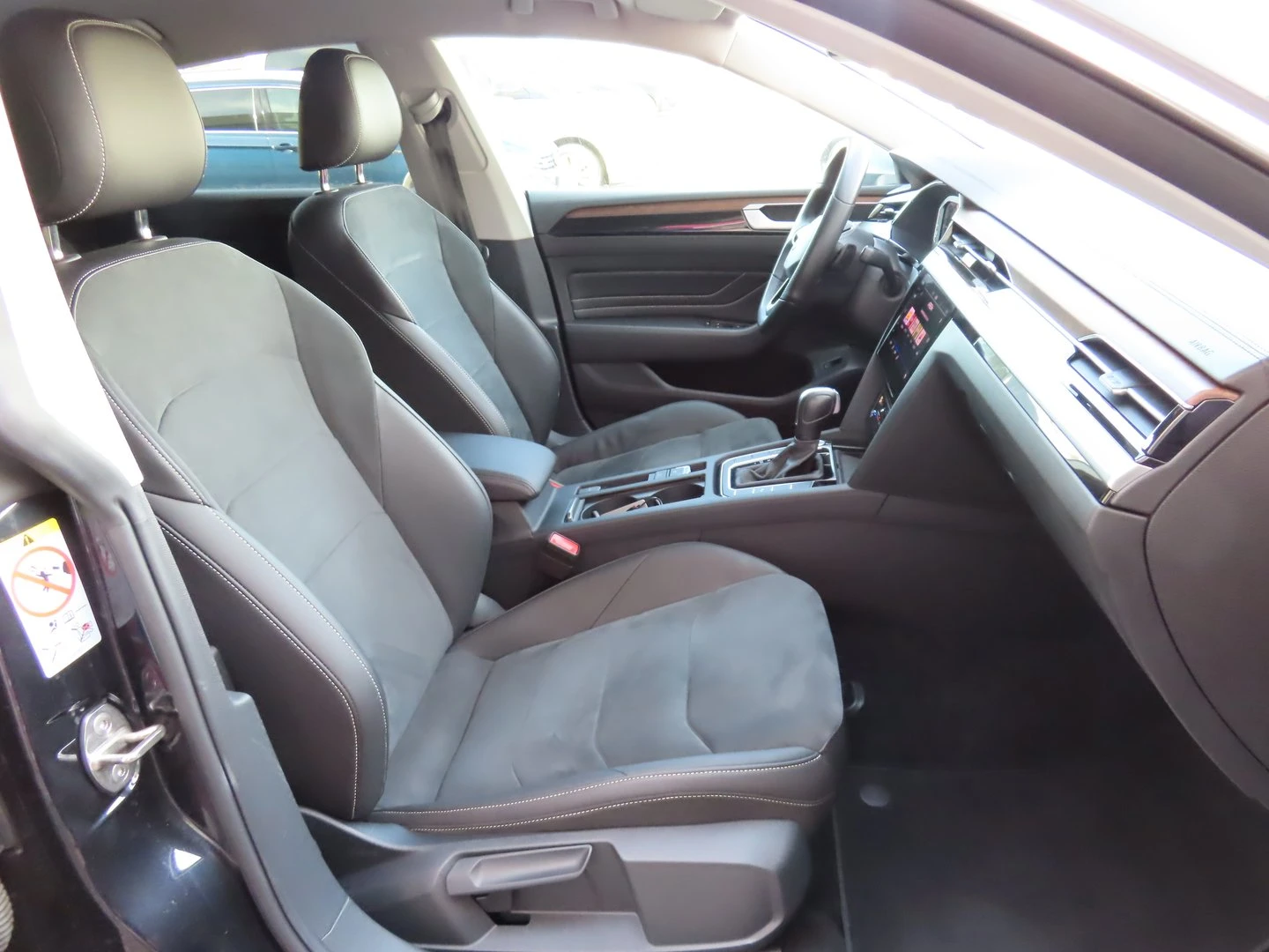 VW Arteon Elegance 2.0 TSI OPF DSG - изображение 9