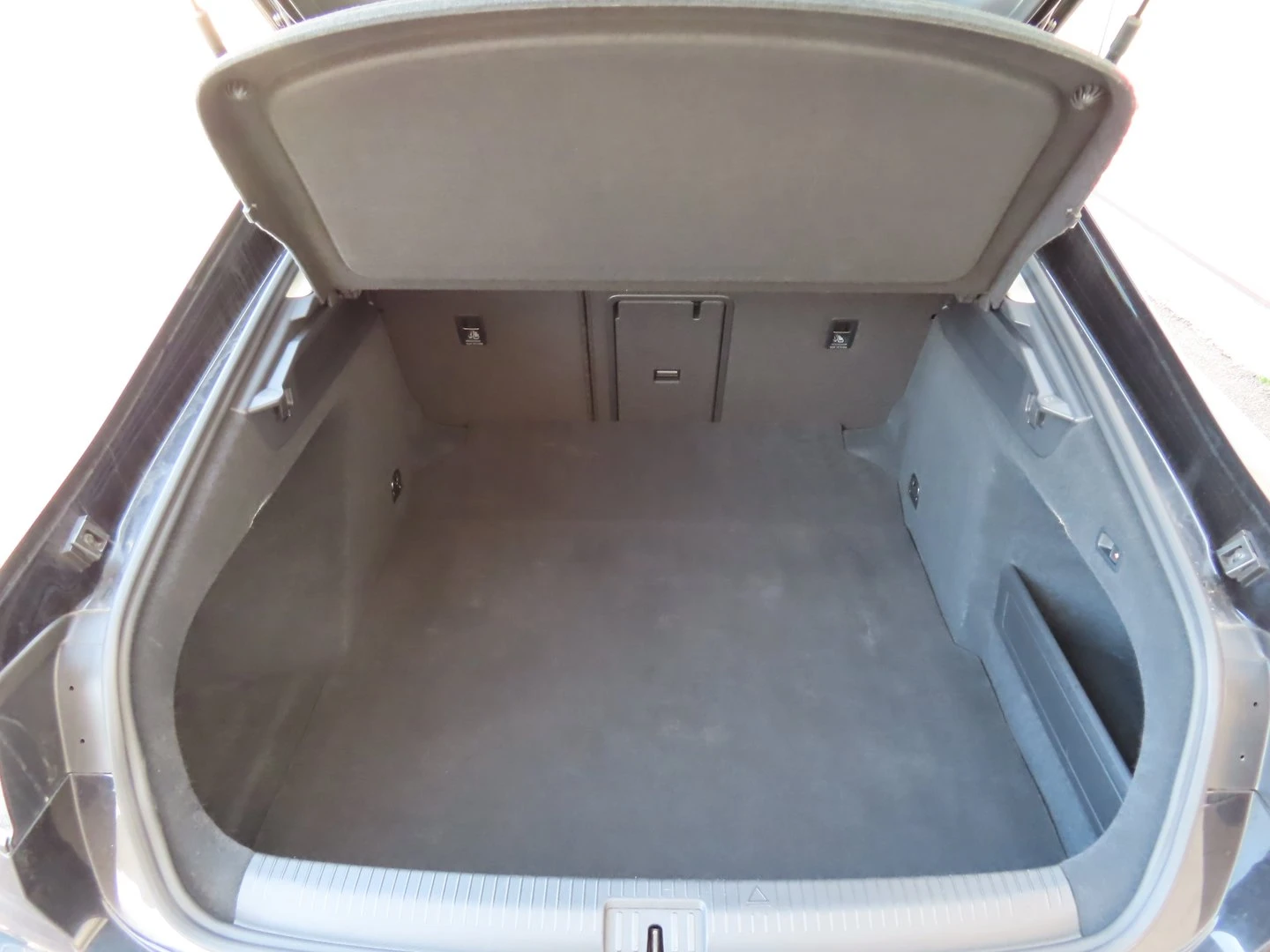 VW Arteon Elegance 2.0 TSI OPF DSG - изображение 4