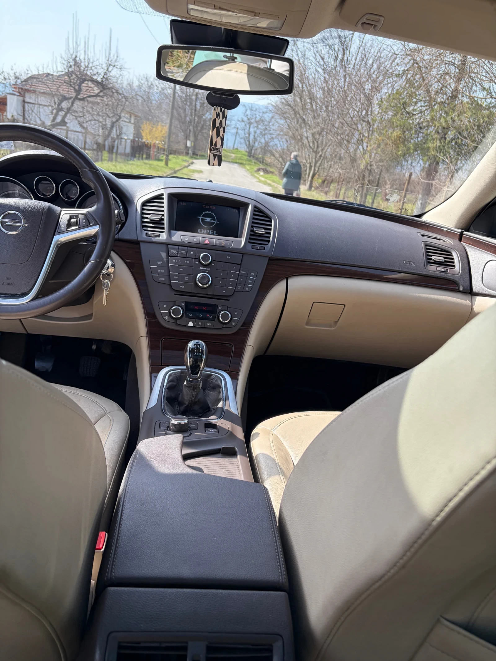 Opel Insignia 2.0 , снимка 10 - Автомобили и джипове - 53706190