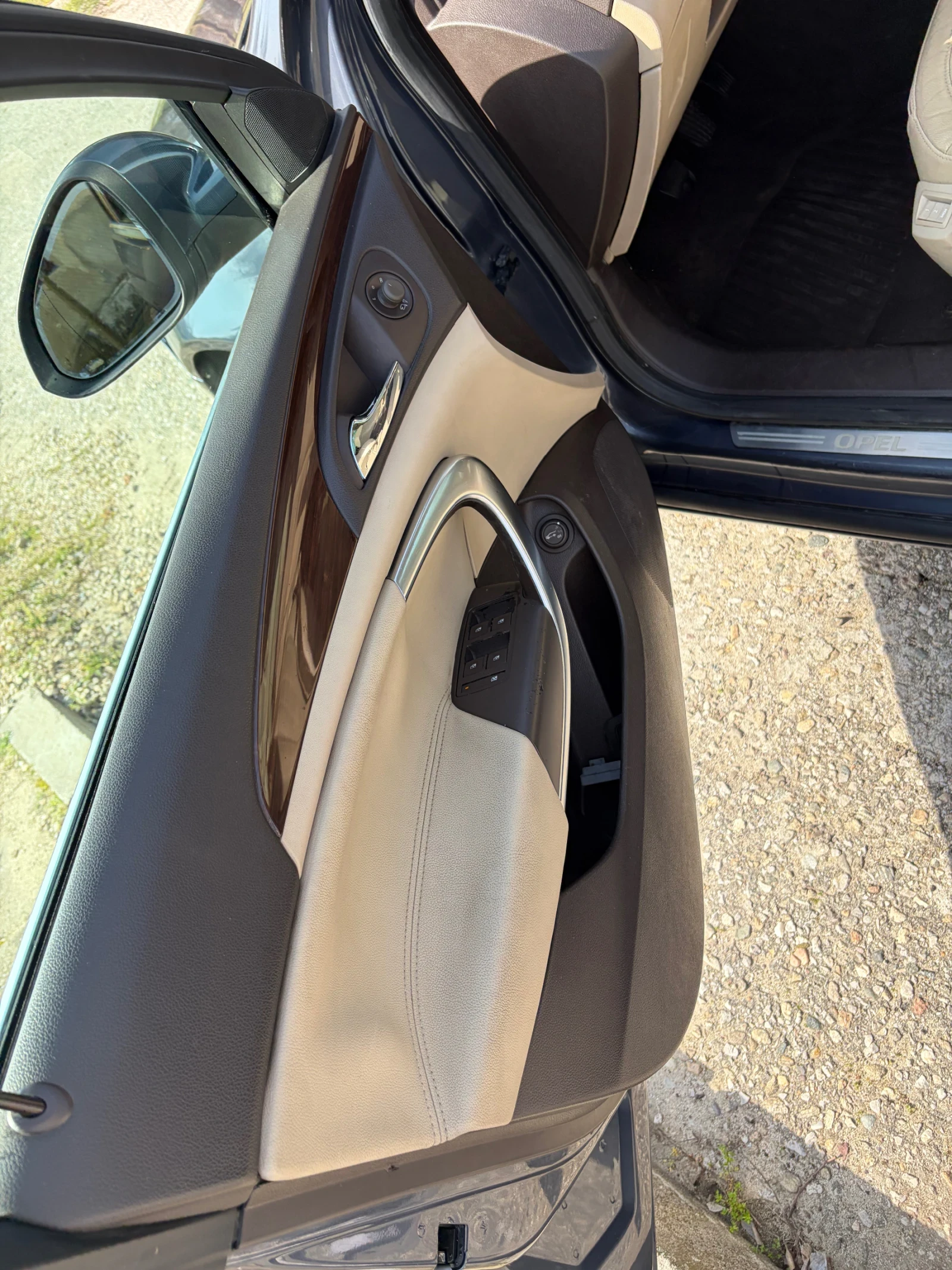 Opel Insignia 2.0 , снимка 11 - Автомобили и джипове - 53706190