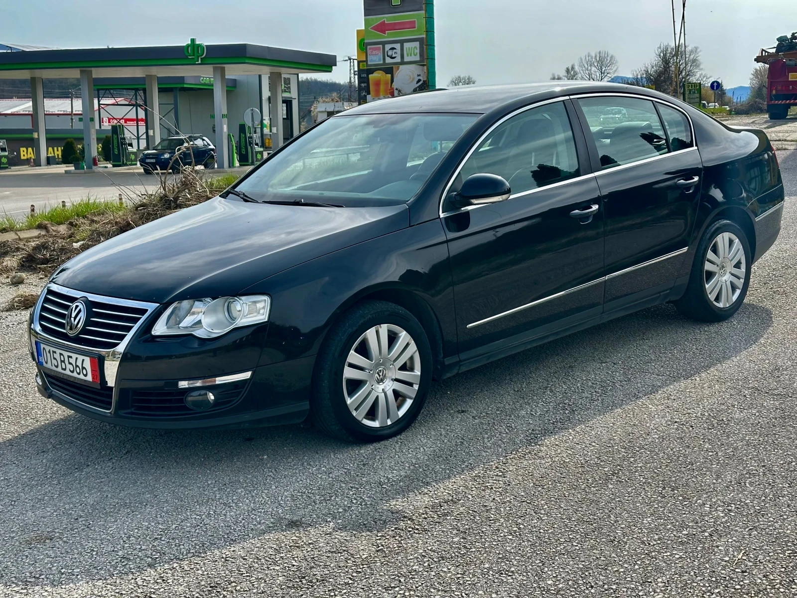 VW Passat 2.0 TDi DSG Highline , снимка 3 - Автомобили и джипове - 54178109