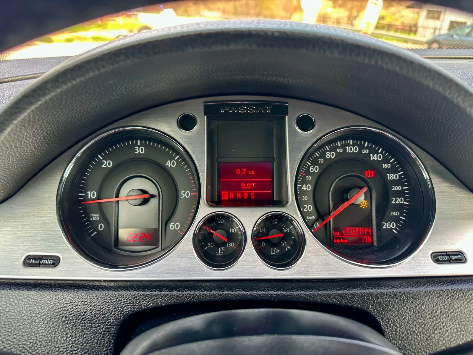 VW Passat 2.0 TDi DSG Highline , снимка 15 - Автомобили и джипове - 54178109