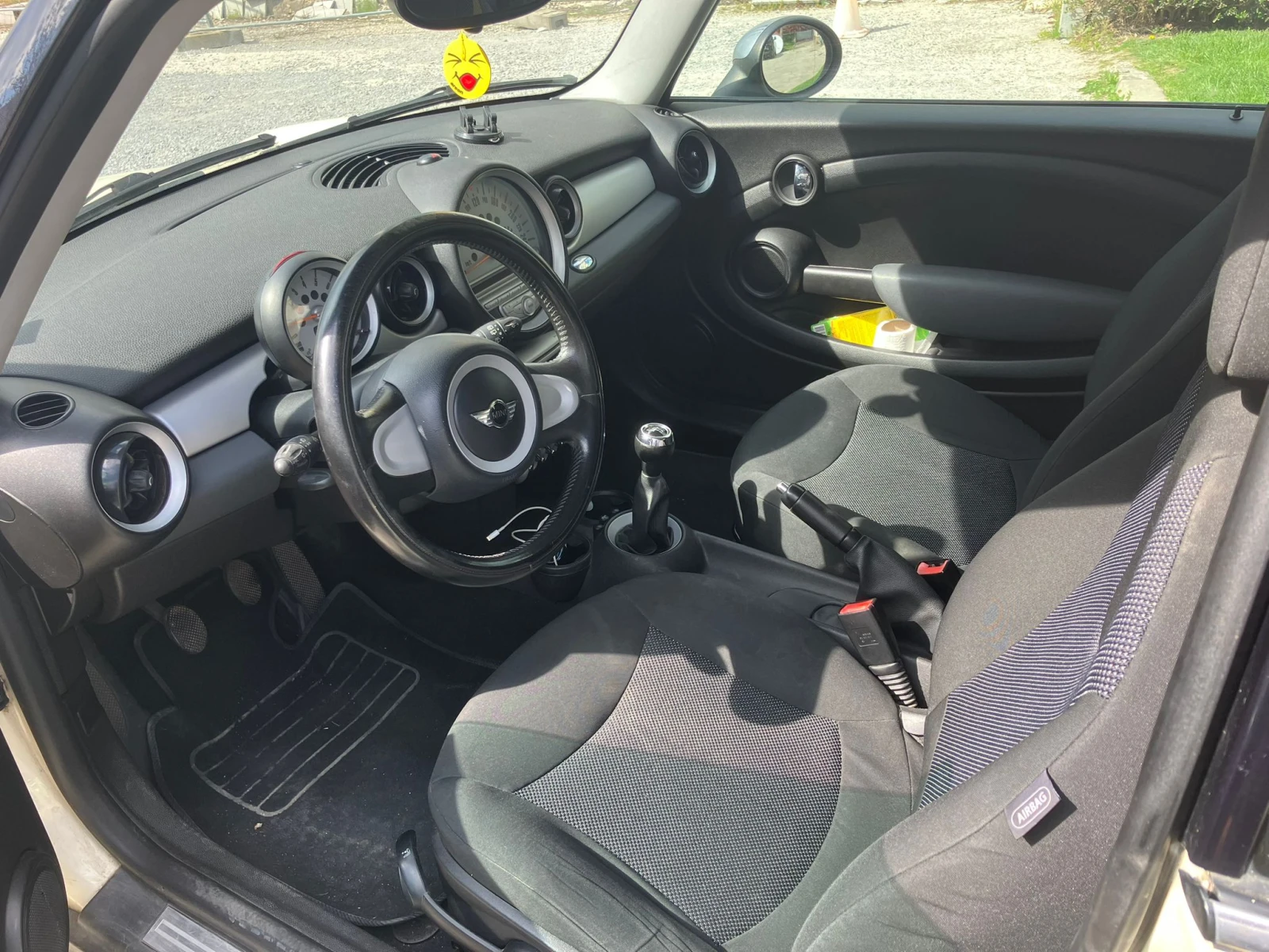 Mini One, снимка 12 - Автомобили и джипове - 54360218