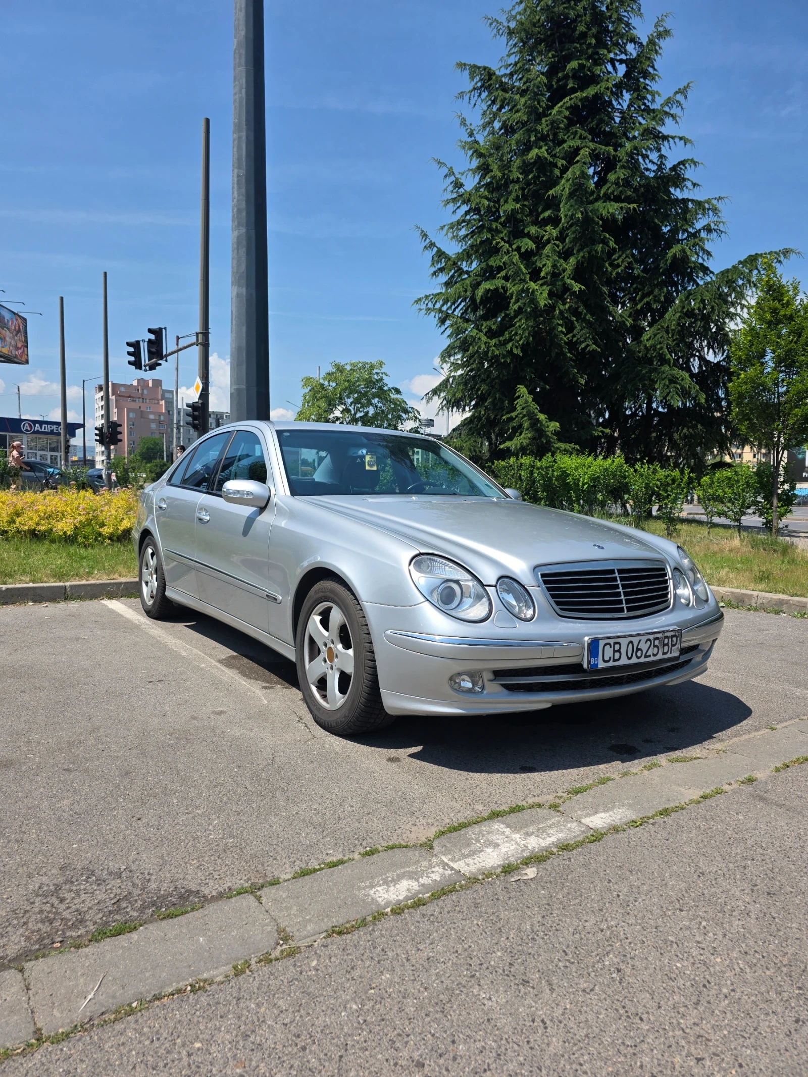 Mercedes-Benz E 320, снимка 11 - Автомобили и джипове - 54928890