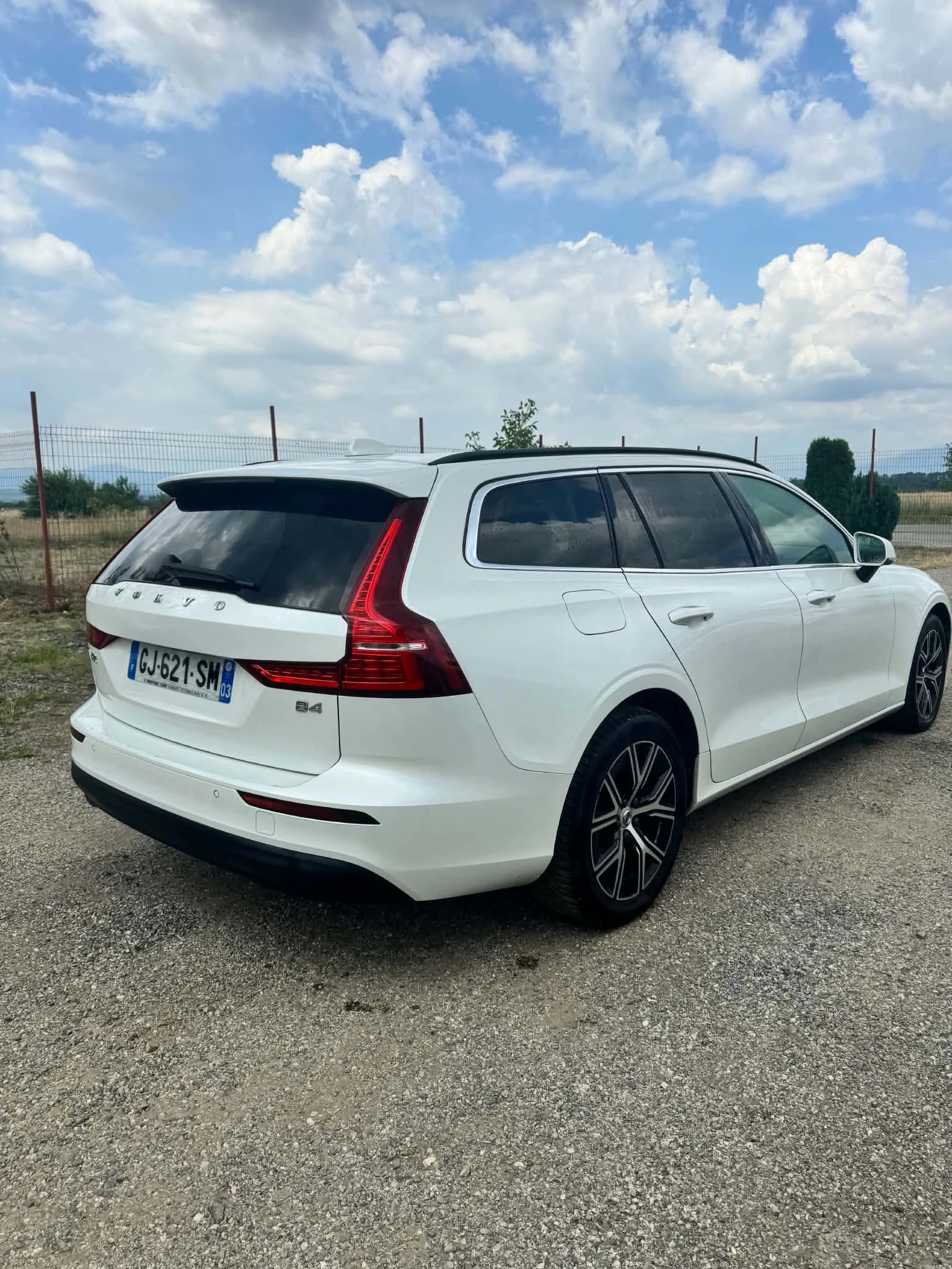 Volvo V60 V60 B4 197к.с.Hybrid, снимка 5 - Автомобили и джипове - 55025145