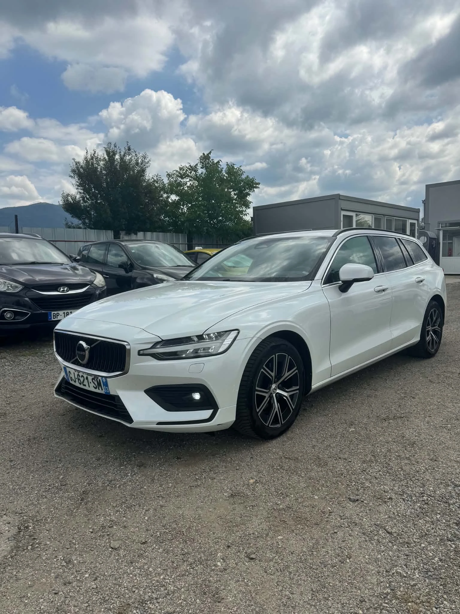 Volvo V60 V60 B4 197к.с.Hybrid