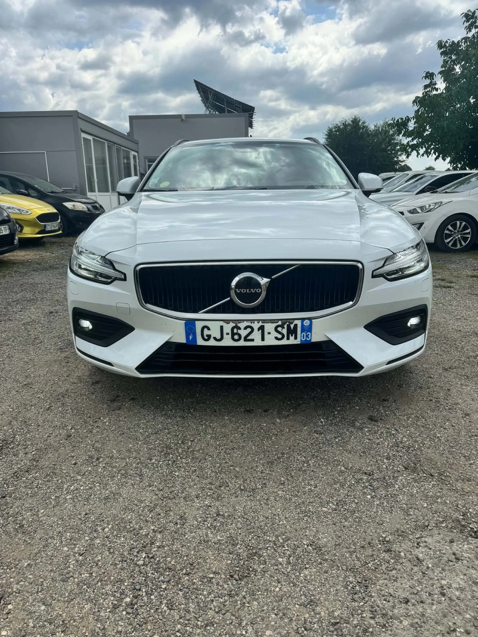 Volvo V60 V60 B4 197к.с.Hybrid, снимка 4 - Автомобили и джипове - 55025145