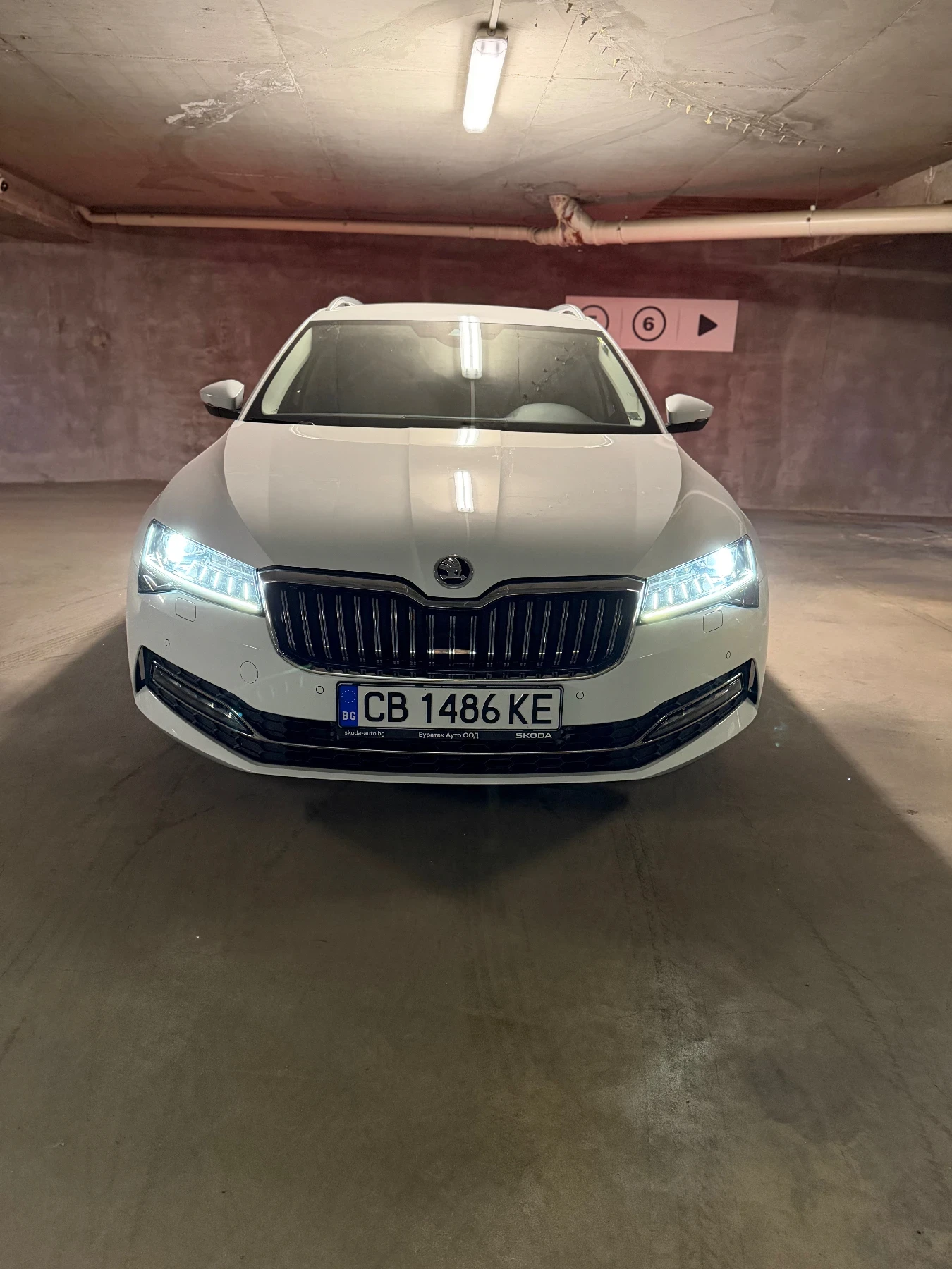 Skoda Superb Skoda Superb Combi 1.5 TSI 150 к.с. | 04/2024 | 58