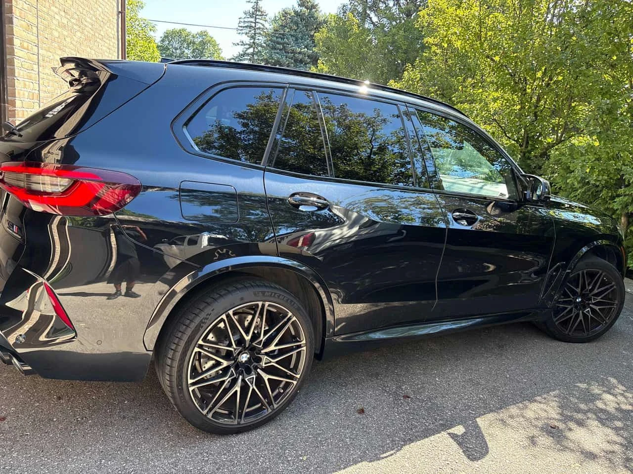 BMW X5M * Competition * АВТОКРЕДИТ БЕЗ ПЪРВОНАЧАЛНА ВНОСКА, снимка 3 - Автомобили и джипове - 55502536