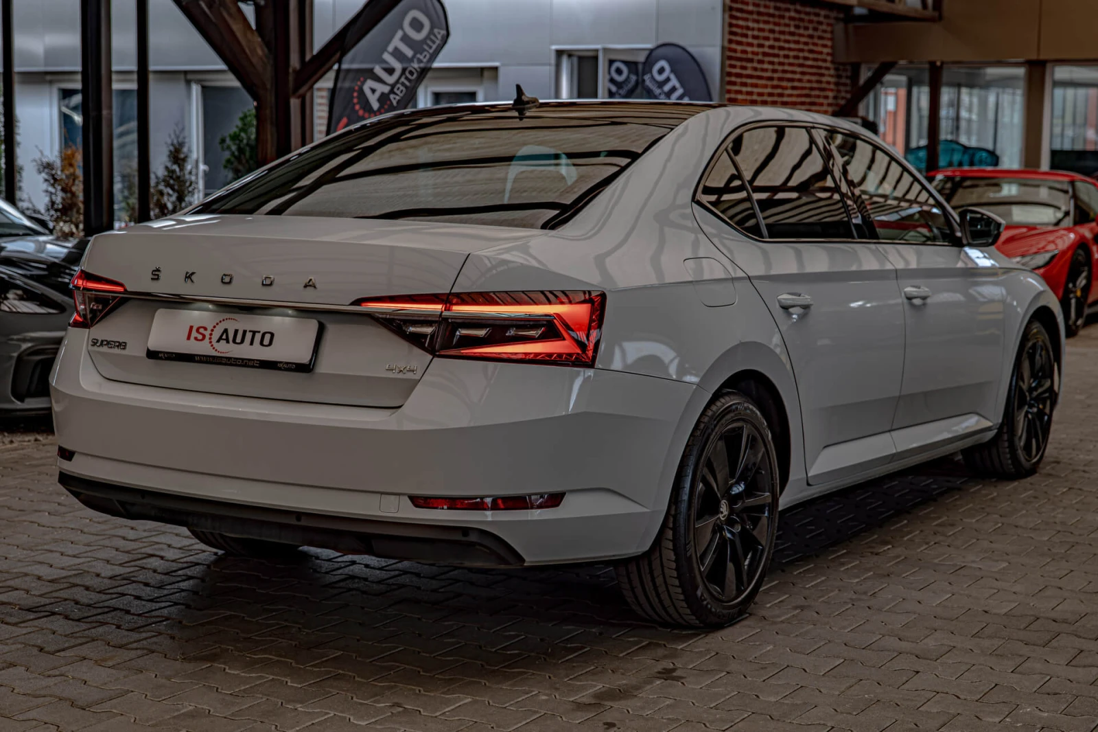 Skoda Superb 2.0TDI/DSG/4X4/Virtual/Ambient/Камера/Memory/, снимка 6 - Автомобили и джипове - 55674395
