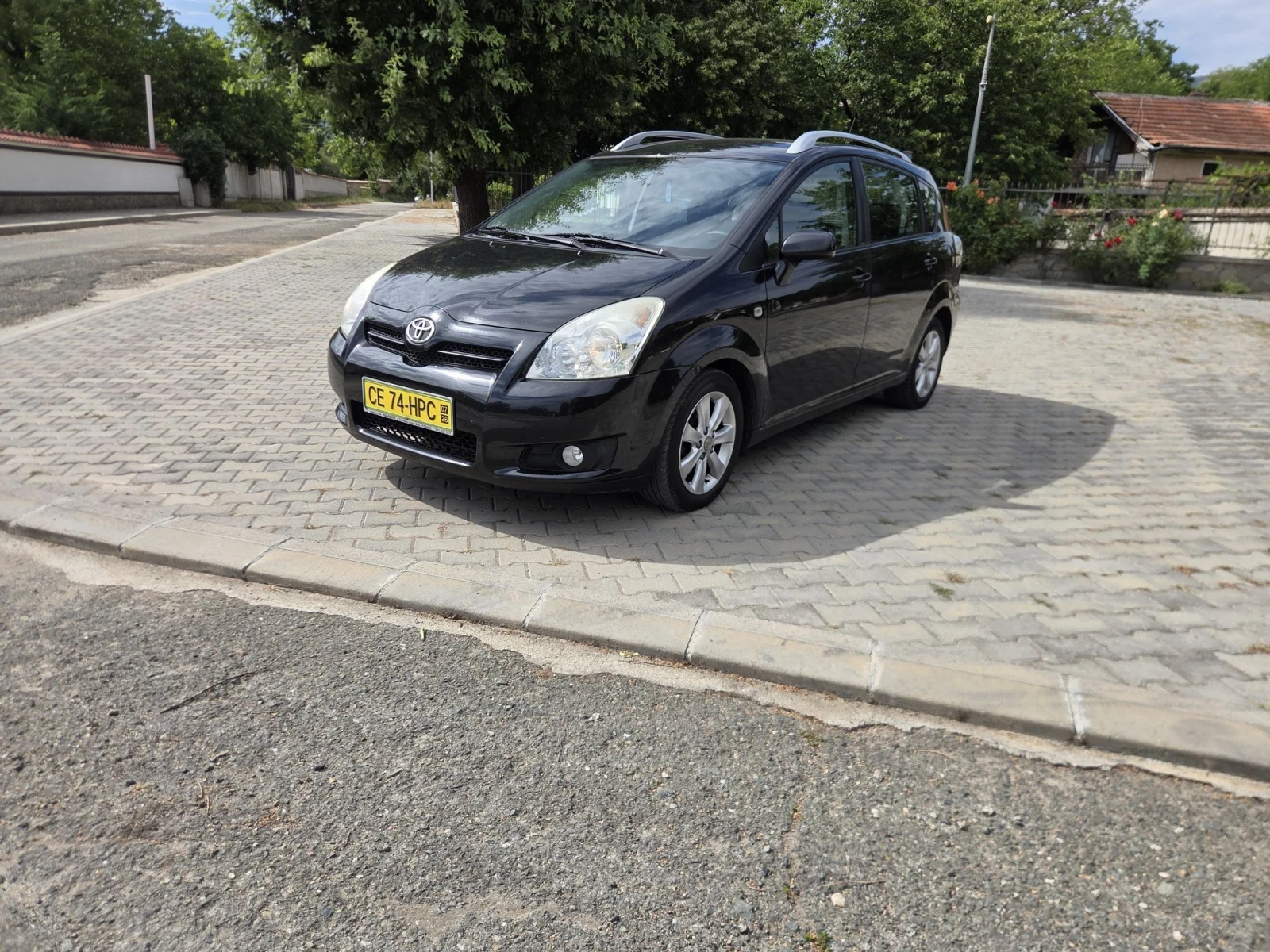 Toyota Corolla verso 2.2, снимка 6 - Автомобили и джипове - 56512246