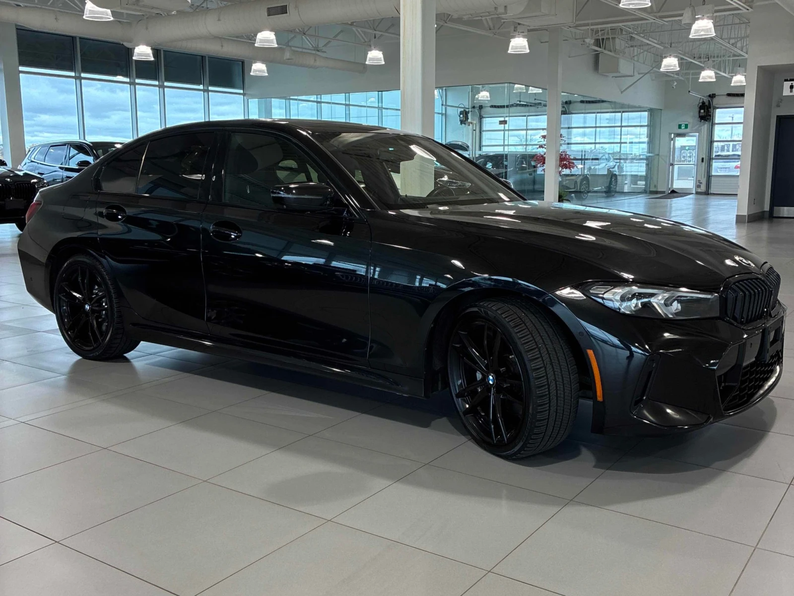 BMW 330 330i xDrive � ����� / 360 / Harman / Carfax | Mobile.bg � ����������� 3