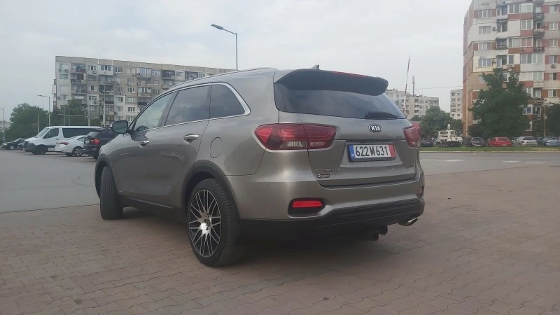 Kia Sorento, снимка 5 - Автомобили и джипове - 47448847