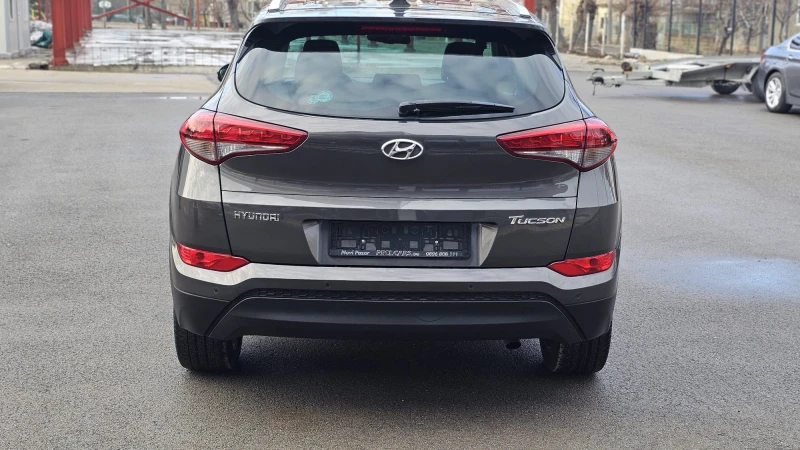 Hyundai Tucson 1.7CRDi Xpossible 6SP IT-СЕРВИЗНА ИСТ.-ЛИЗИНГ, снимка 5 - Автомобили и джипове - 48705033