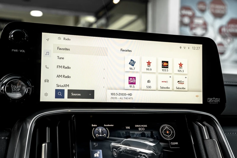 Lexus LX 600 CARFAX* АВТОФИНАНСИРАНЕ* БЕЗ ПЪРВОНАЧАЛНА ВНОСКА* , снимка 13 - Автомобили и джипове - 52901871