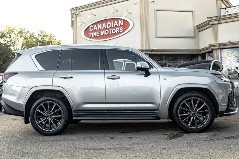 Lexus LX 600 CARFAX* АВТОФИНАНСИРАНЕ* БЕЗ ПЪРВОНАЧАЛНА ВНОСКА* , снимка 2 - Автомобили и джипове - 52901871