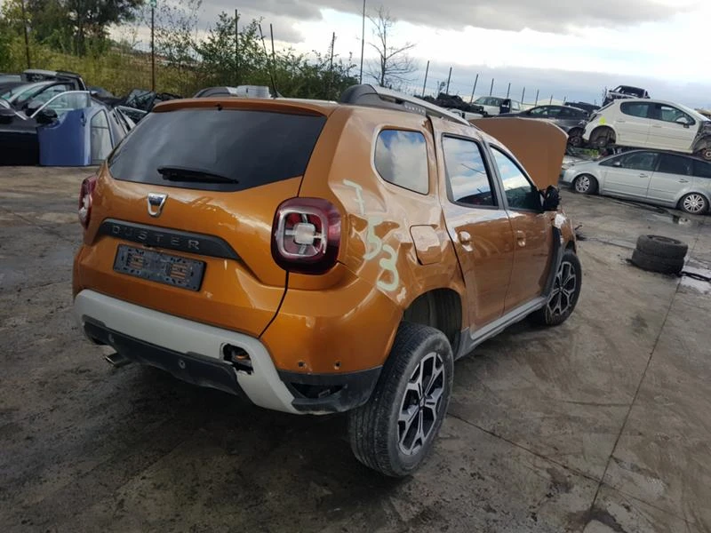 Dacia Duster, снимка 2 - Автомобили и джипове - 45613901