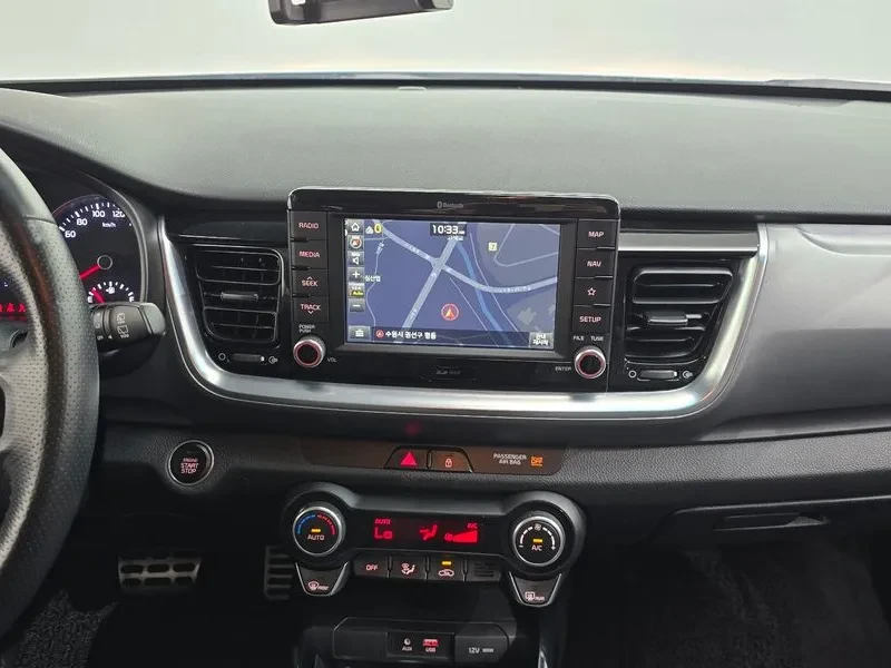 Kia Stonic 1.4 PRESTIGE, снимка 14 - Автомобили и джипове - 55262477