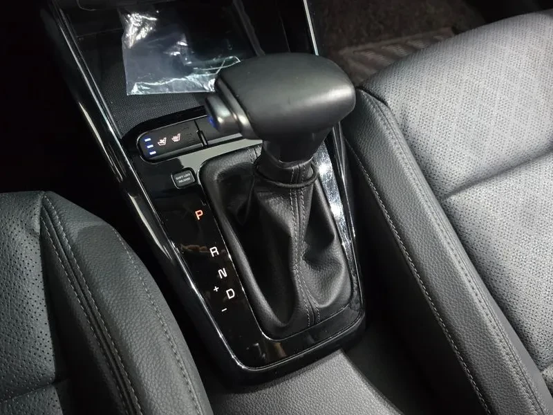 Kia Stonic 1.4 PRESTIGE, снимка 9 - Автомобили и джипове - 55262477