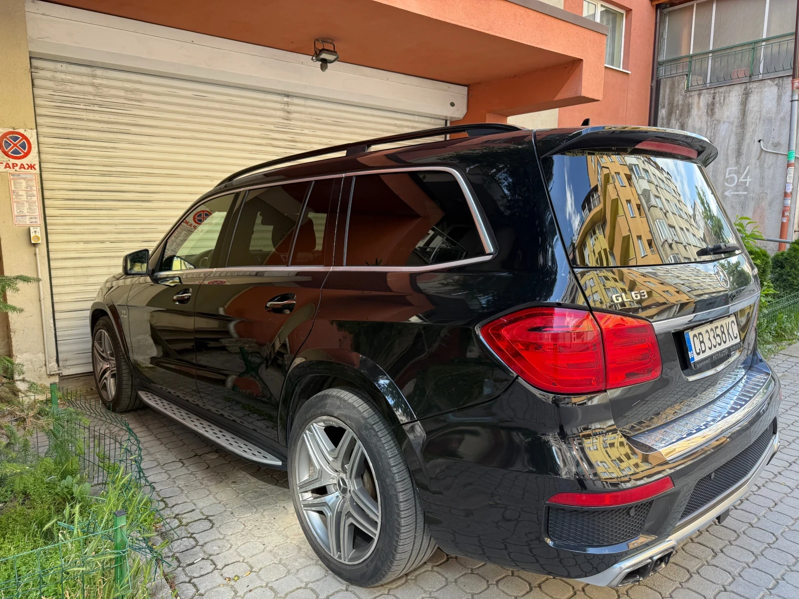 Mercedes-Benz GL 63 AMG  - изображение 5