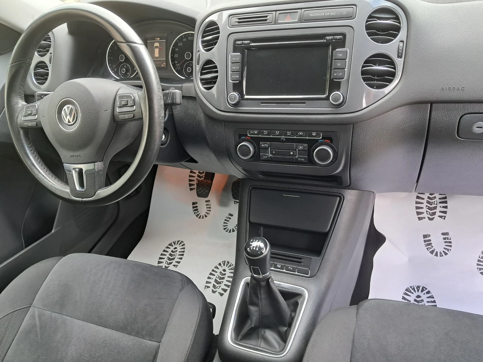 VW Tiguan 2.0TDi-83000 км-КАТО НОВА - изображение 9