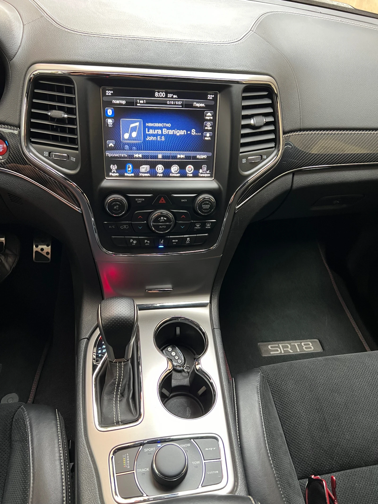 Jeep Grand cherokee WK2 6.4 SRT - изображение 9