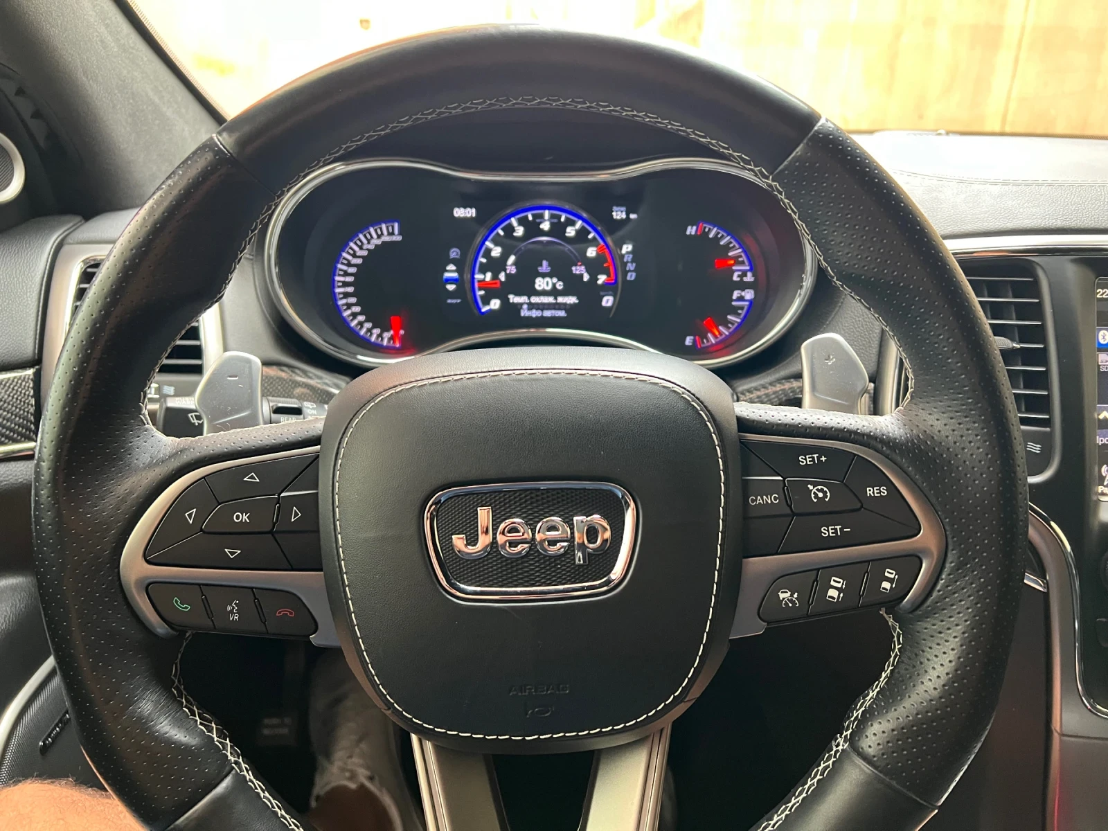 Jeep Grand cherokee WK2 6.4 SRT - изображение 7