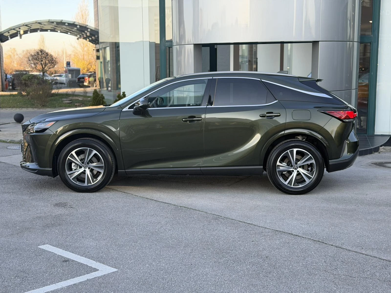 Lexus RX AWD; 0km НОВ, 869 лв./мес10 години гаранция - изображение 3