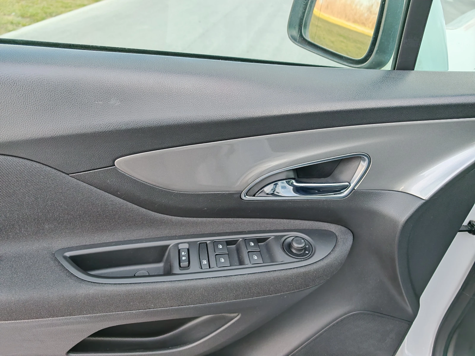 Opel Mokka 1.6 BENZIN 116 KN - изображение 7