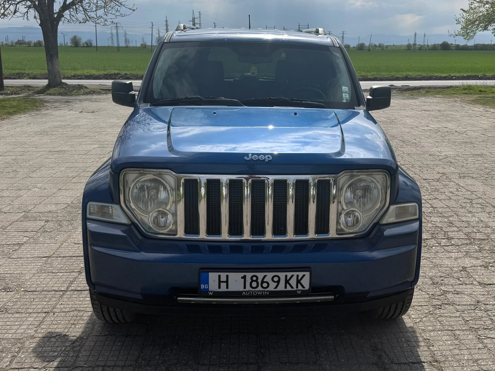 Jeep Cherokee Liberty Limited , снимка 2 - Автомобили и джипове - 54151409