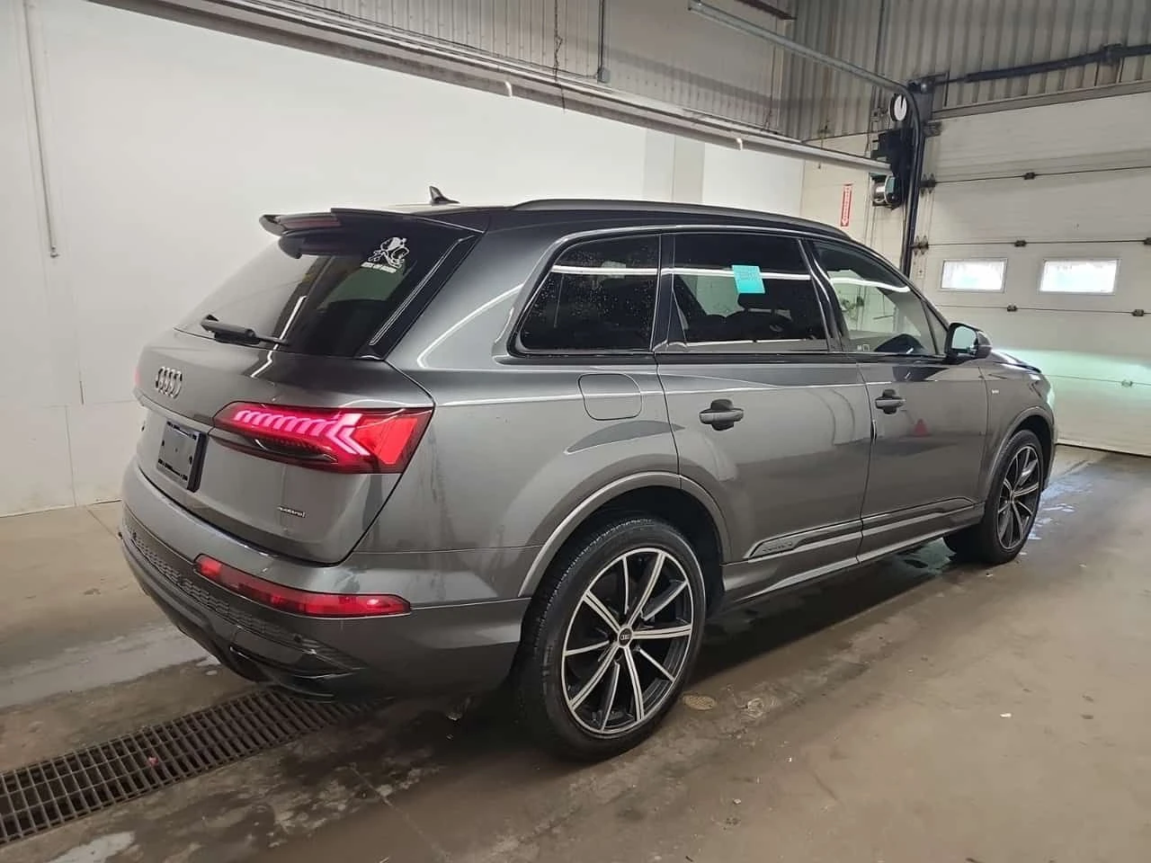 Audi Q7 * CARFAX * АВТОКРЕДИТ БЕЗ ПЪРВОНАЧАЛНА ВНОСКА, снимка 3 - Автомобили и джипове - 54759362