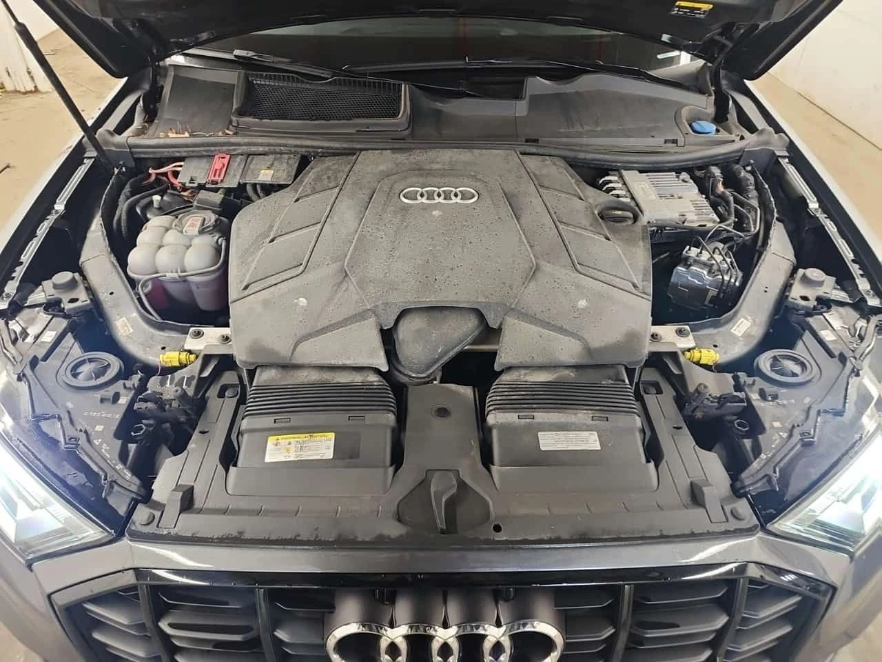Audi Q7 * CARFAX * АВТОКРЕДИТ БЕЗ ПЪРВОНАЧАЛНА ВНОСКА, снимка 16 - Автомобили и джипове - 54759362