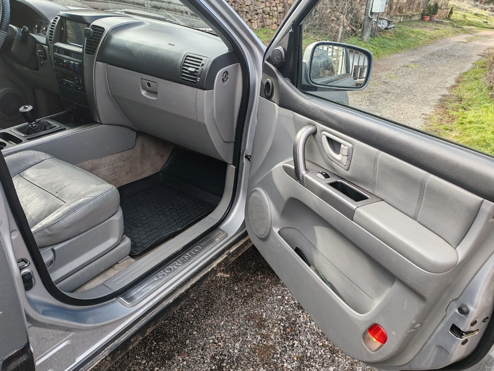 Kia Sorento 2.5Д 140кс, снимка 7 - Автомобили и джипове - 54788515