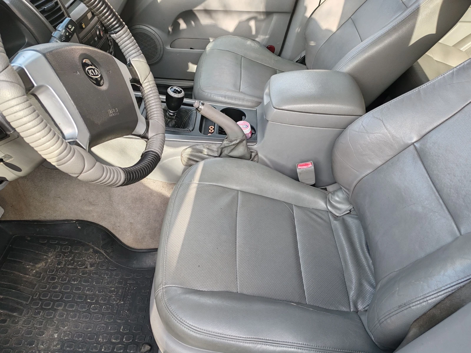Kia Sorento 2.5Д 140кс, снимка 3 - Автомобили и джипове - 54788515