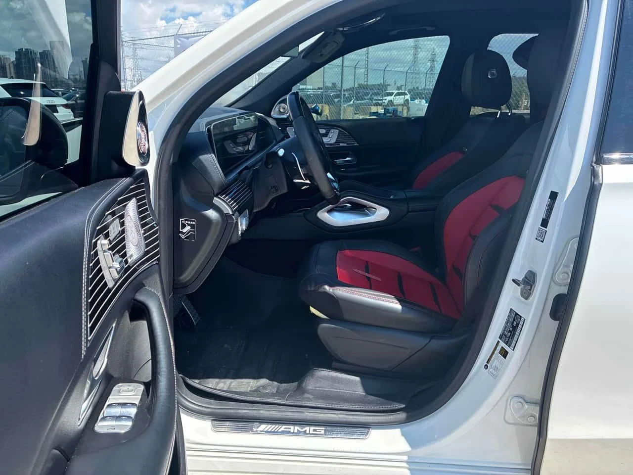 Mercedes-Benz GLE 53 4MATIC CARFAX/ХЕДЪП/ДИСТРОНИК/360/ПАНО/КЛИП/3Д БУРМАСТЕР/, снимка 16 - Автомобили и джипове - 55236891