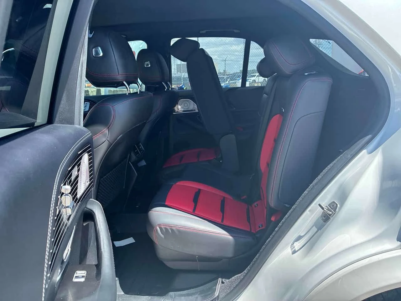 Mercedes-Benz GLE 53 4MATIC CARFAX/ХЕДЪП/ДИСТРОНИК/360/ПАНО/КЛИП/3Д БУРМАСТЕР/, снимка 17 - Автомобили и джипове - 55236891