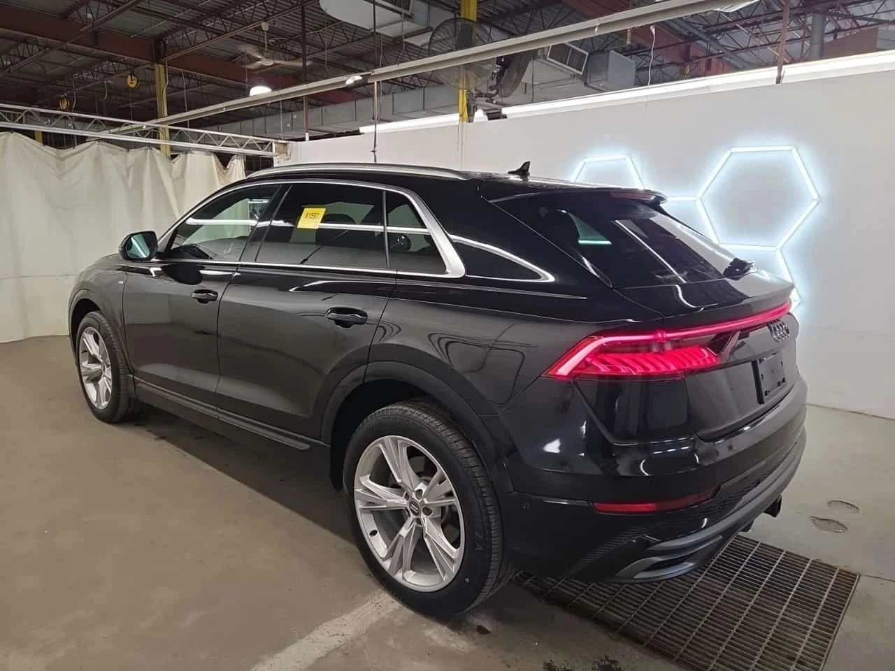 Audi Q8, снимка 4 - Автомобили и джипове - 56687611