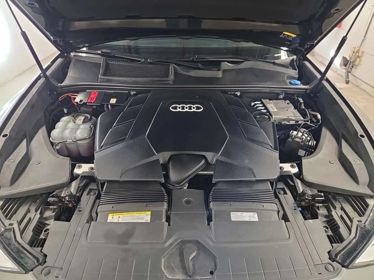 Audi Q8, снимка 16 - Автомобили и джипове - 56687611