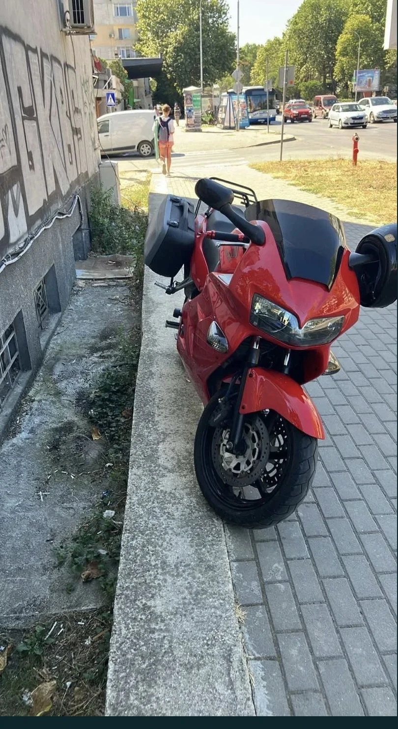 Honda Vfr 800i - изображение 3