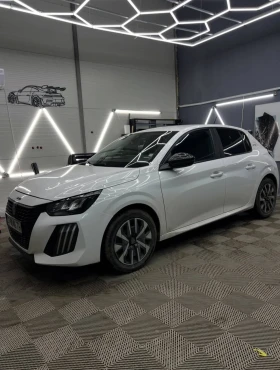Peugeot 208 1.2 110к.с хибрид, снимка 1