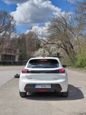 Peugeot 208 1.2 110к.с хибрид, снимка 13