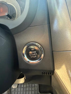 Toyota Auris D4D 126 KEYLESS, снимка 8