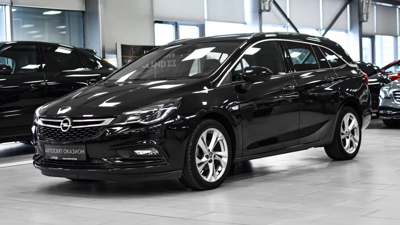 Opel Astra Sports Tourer 1.6d Innovation, снимка 4 - Автомобили и джипове - 45445607