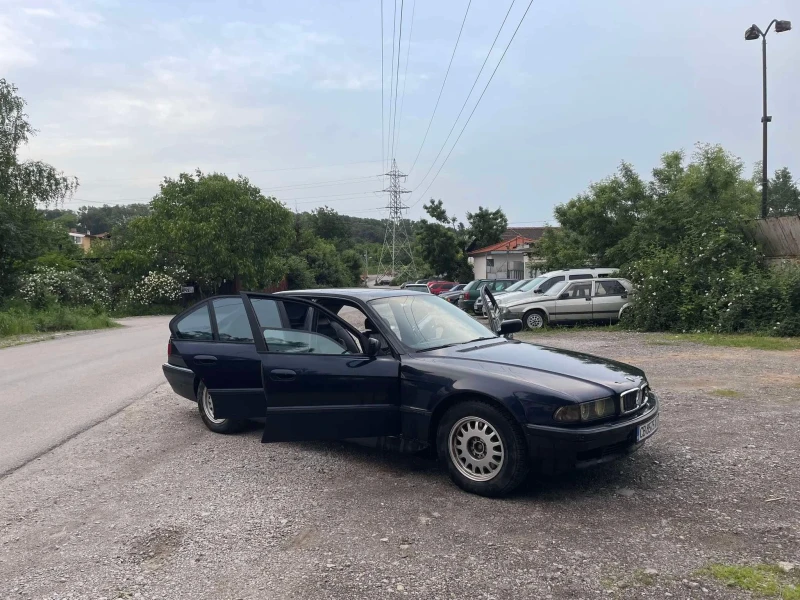 BMW 750, снимка 6 - Автомобили и джипове - 47139385