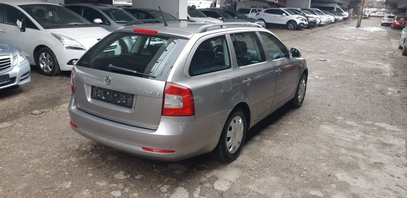 Skoda Octavia 1.6 MPI-102 кс, снимка 5 - Автомобили и джипове - 48419792