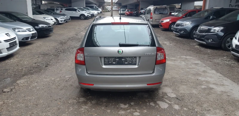 Skoda Octavia 1.6 MPI-102 кс, снимка 6 - Автомобили и джипове - 48419792